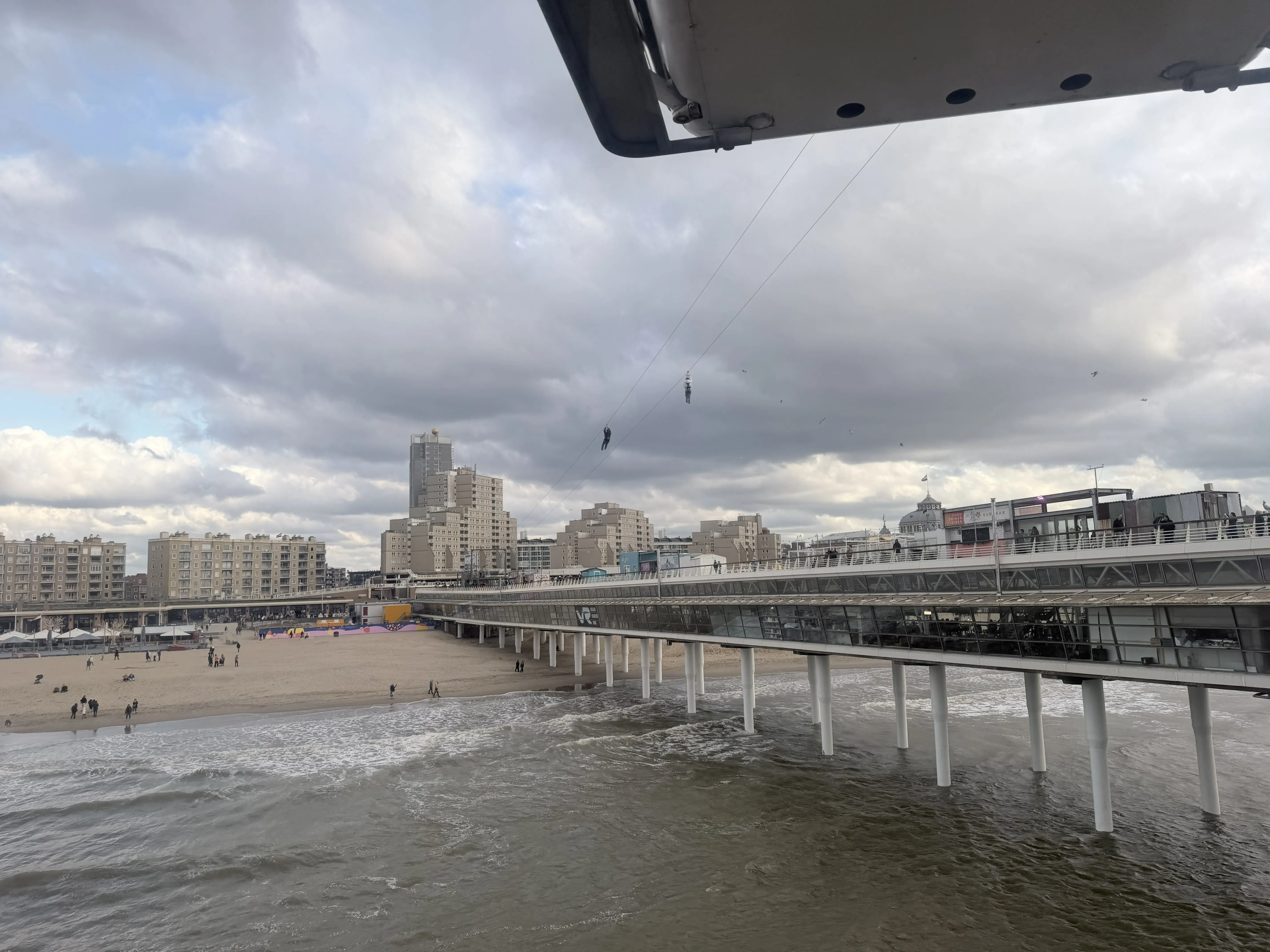 While we opted for something more relaxed, others were doing more extreme activities like zip-lining or even bungee-jumping. People zip-lining from the pier towards the beach